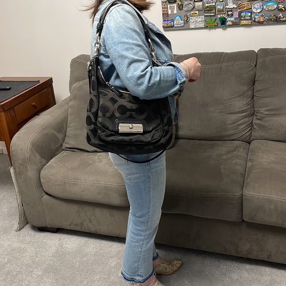 Coach purse - Authentic - Picture 11 of 12